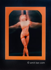 Dancer2: Dancing body-painted model