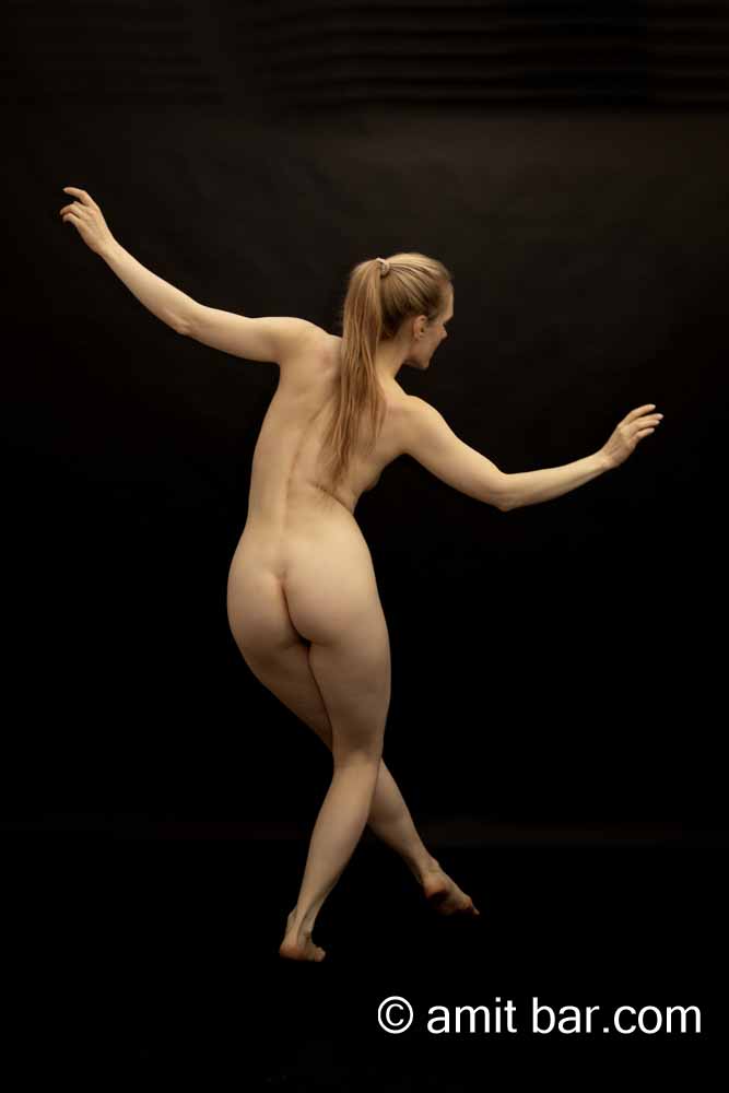 Dancing Radmila IV: Model Radmila is dancing in my studio