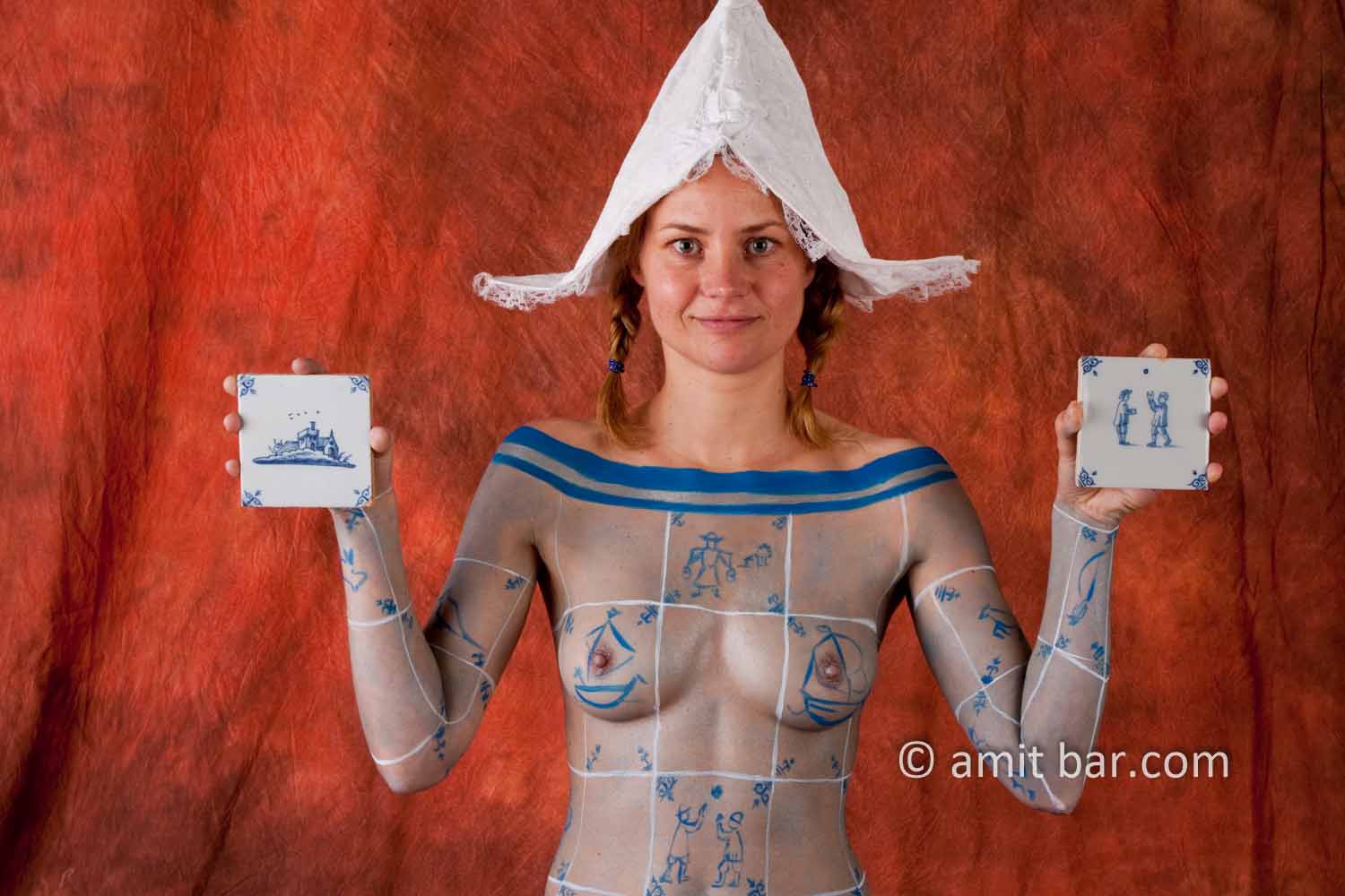 Delft blue I: Body-painted model with Delft blue tiles