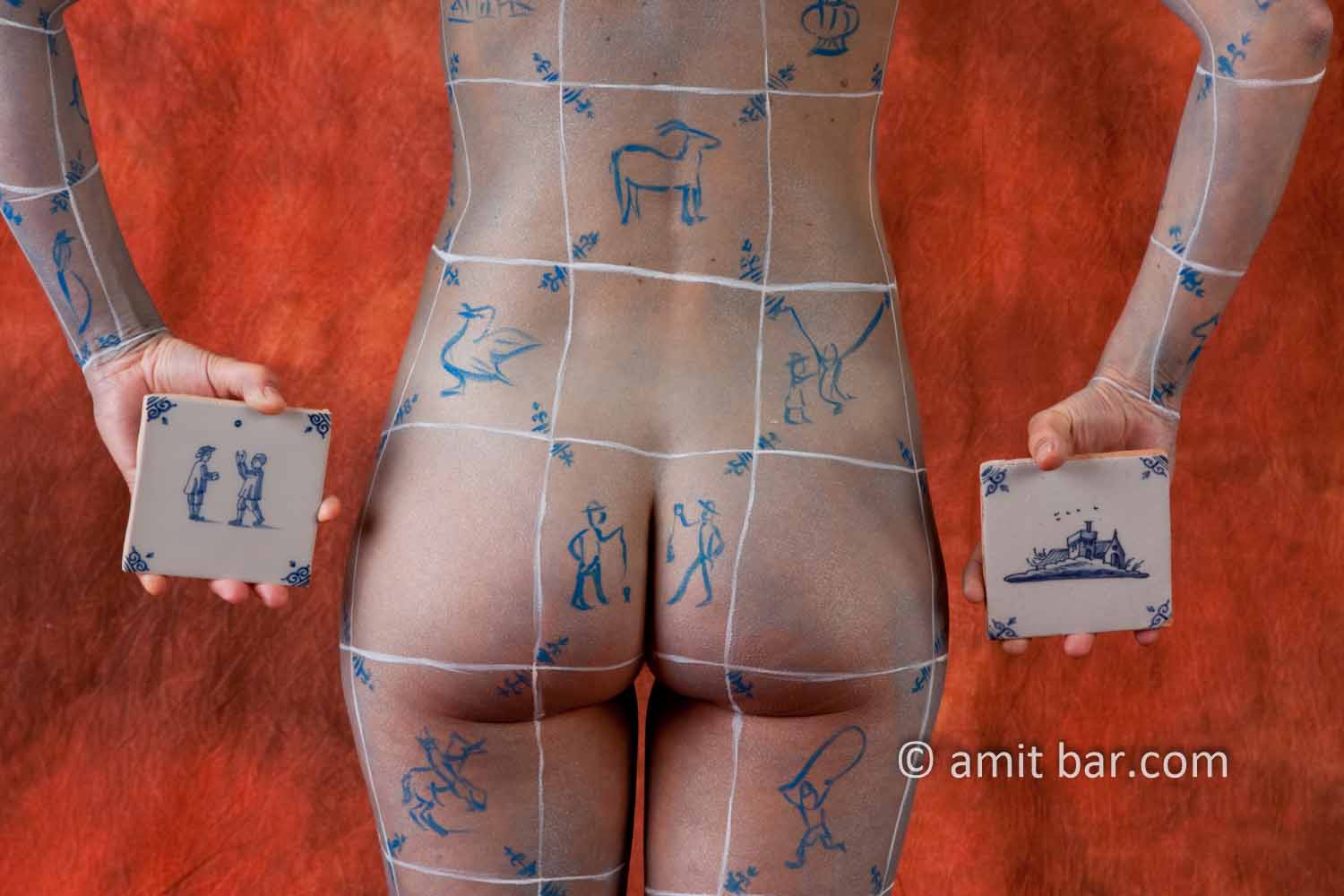 Delft blue II: Body-painted model with Delft blue tiles