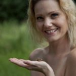 Frogs: Kiss the Prince IV: Nude model with a little frog in her hand
