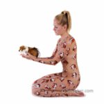 Guinea pig I: Body-painted model with a guinea pig