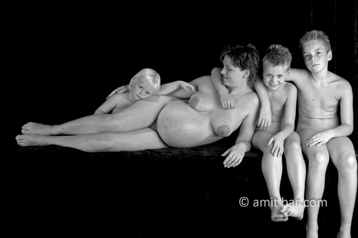 Mother and children II: Pregnant mother and her three children