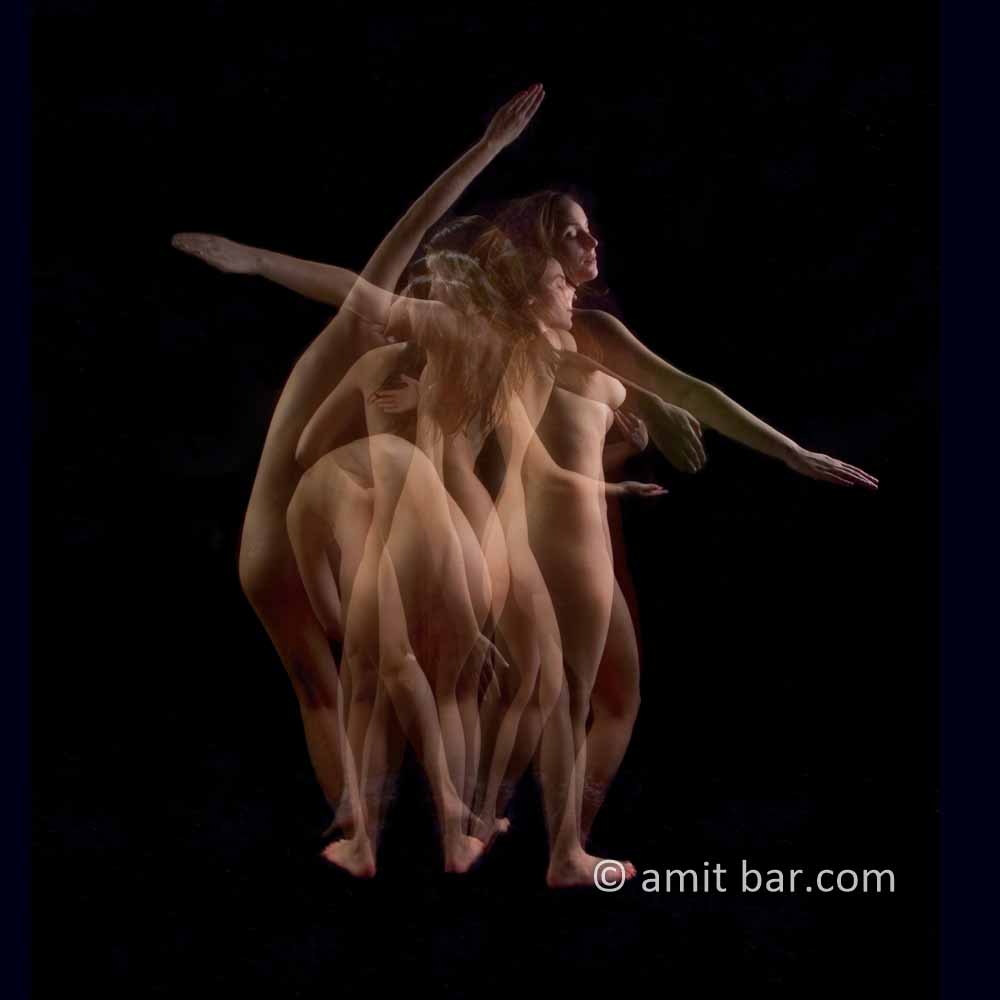 Multiplied dancer I: A dancer in multipled movements