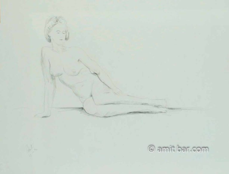 Nude figure sitting on the floor