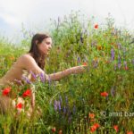 Nude with poppies II