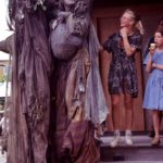 On stilts: Two actors on stilts at street theater festival in Doetinchem, The Netherlands