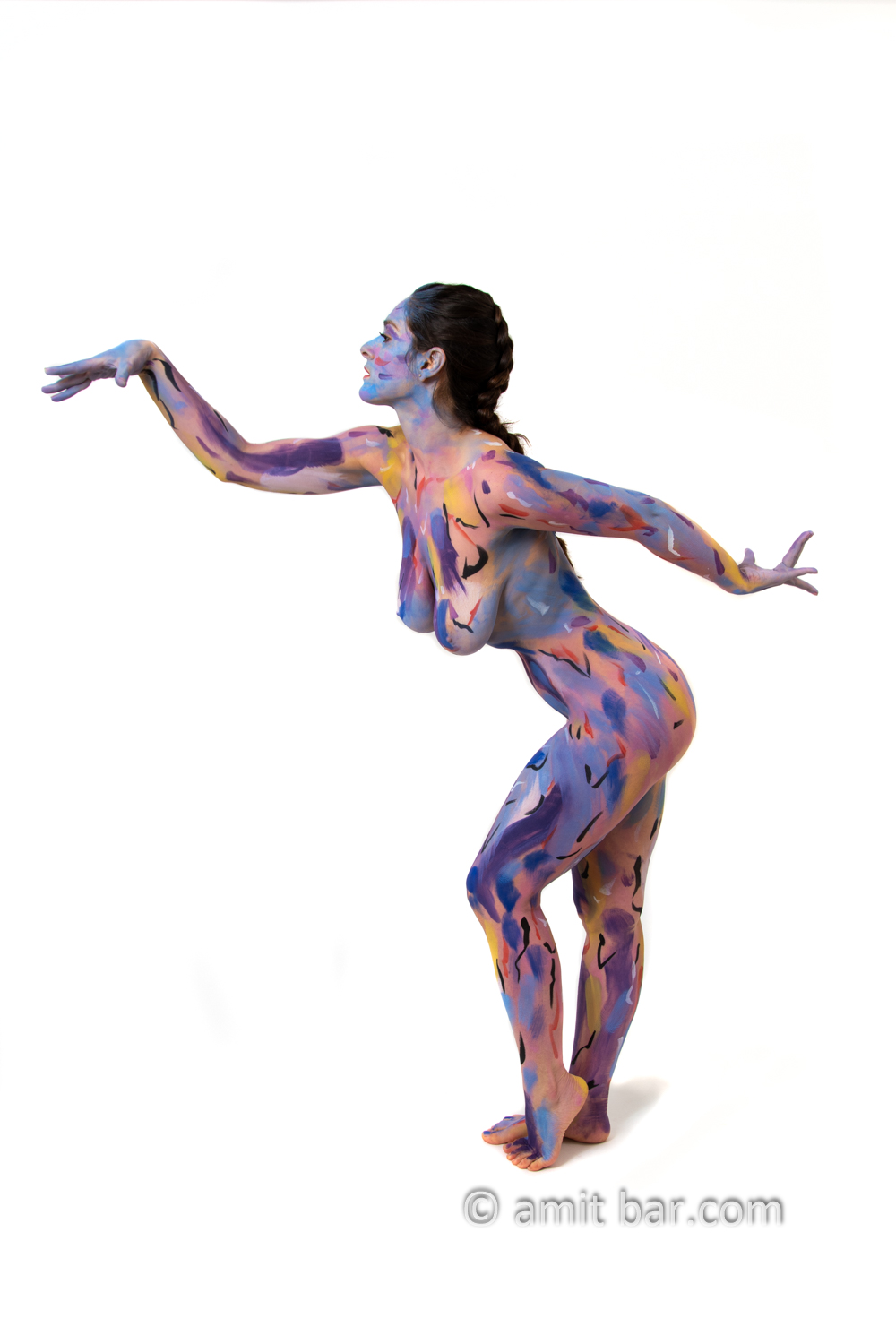 Purple Pris I: Body-painted Pris Mundar is dancing in my studio