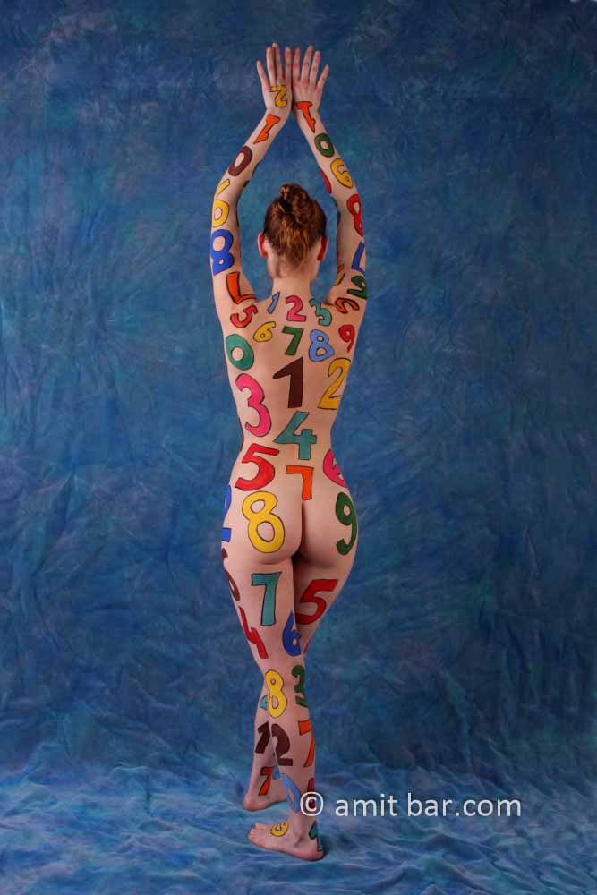 What's my number I: Body-painted model with numbers