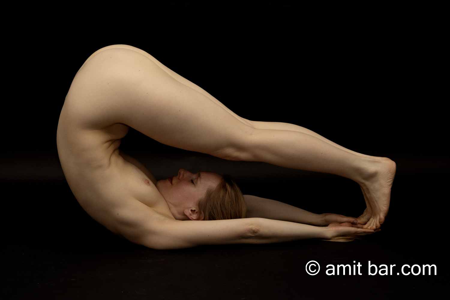 Yoga workout IV: Model Radmila is executing yoga exercises in my studio
