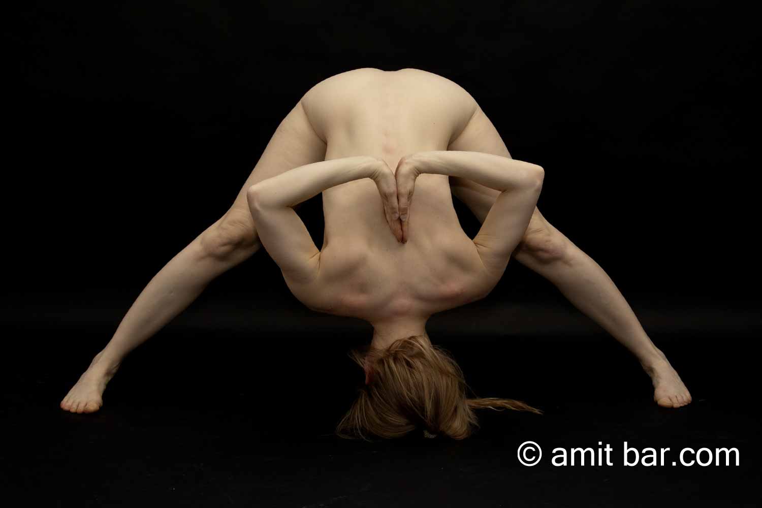Yoga workout V: Model Radmila is executing yoga exercises in my studio